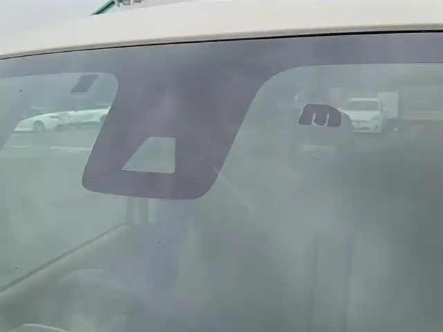 日産 ルークス ハイウェイスター X 福井県 2020(令2)年 4万km フローズンバニラパール 純正9インチディーラーオプションナビ/AM/FM/フルセグ/BT/CD/DVD/全方位カメラ/両側パワースライドドア/衝突被害軽減システム/前後コーナーセンサー/レーンキープアシスト/横滑り防止装置/盗難防止装置/標識検知/先行車発進告知/SOSボタン/前方ドライブレコーダー/ETC/ハーフレザーシート/ダブル＋サイドエアバッグ/カーテンエアバッグ/ステアリングリモコン/純正14インチAW/LEDヘッドライト/Fフォグ/スマートキー