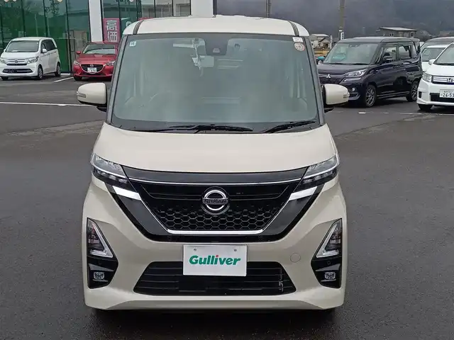 日産 ルークス ハイウェイスター X 福井県 2020(令2)年 4万km フローズンバニラパール 純正9インチディーラーオプションナビ/AM/FM/フルセグ/BT/CD/DVD/全方位カメラ/両側パワースライドドア/衝突被害軽減システム/前後コーナーセンサー/レーンキープアシスト/横滑り防止装置/盗難防止装置/標識検知/先行車発進告知/SOSボタン/前方ドライブレコーダー/ETC/ハーフレザーシート/ダブル＋サイドエアバッグ/カーテンエアバッグ/ステアリングリモコン/純正14インチAW/LEDヘッドライト/Fフォグ/スマートキー