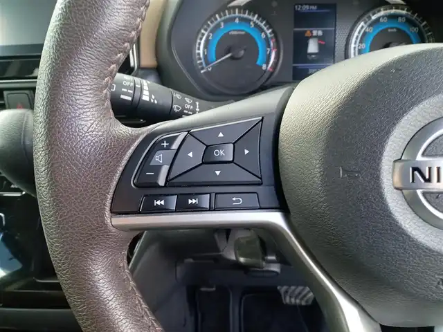 日産 ルークス ハイウェイスター X 福井県 2020(令2)年 4万km フローズンバニラパール 純正9インチディーラーオプションナビ/AM/FM/フルセグ/BT/CD/DVD/全方位カメラ/両側パワースライドドア/衝突被害軽減システム/前後コーナーセンサー/レーンキープアシスト/横滑り防止装置/盗難防止装置/標識検知/先行車発進告知/SOSボタン/前方ドライブレコーダー/ETC/ハーフレザーシート/ダブル＋サイドエアバッグ/カーテンエアバッグ/ステアリングリモコン/純正14インチAW/LEDヘッドライト/Fフォグ/スマートキー