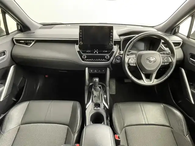 トヨタ カローラ クロス ハイブリッド Z 道央・札幌 2021(令3)年 4.8万km アティチュードブラックマイカ ・ワンオーナー/・4WD/・寒冷地仕様/・モデリスタエアロ（F）/・純正ディスプレイオーディオ/BT/USB/フルセグ/Miracast/・ステアリングスイッチ/・ビルドインETC/LTA/POS/BSM/ROTA/RKSB/RSA/・前後ドライブレコーダー/・ステアヒーター/・レーダークルーズコントロール/・クリアランスソナー前後/・電動パーキング/・オートブレーキホールド/・横滑り防止装置/・DRIVEモード/ECOモード/・オートマチックハイビーム/・オートライト/・LEDヘッドライト/・LEDフォグランプ前後/・ハーフレザーシート/・D席パワーシート/・D+N席シートヒーター/・ステアリングヒーター/・純正１８インチAW/・ドアバイザー/・プッシュスタート/・スマートキー/・スペアキー/・保証書