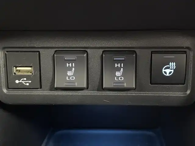 トヨタ カローラ クロス ハイブリッド Z 道央・札幌 2021(令3)年 4.8万km アティチュードブラックマイカ ・ワンオーナー/・4WD/・寒冷地仕様/・モデリスタエアロ（F）/・純正ディスプレイオーディオ/BT/USB/フルセグ/Miracast/・ステアリングスイッチ/・ビルドインETC/LTA/POS/BSM/ROTA/RKSB/RSA/・前後ドライブレコーダー/・ステアヒーター/・レーダークルーズコントロール/・クリアランスソナー前後/・電動パーキング/・オートブレーキホールド/・横滑り防止装置/・DRIVEモード/ECOモード/・オートマチックハイビーム/・オートライト/・LEDヘッドライト/・LEDフォグランプ前後/・ハーフレザーシート/・D席パワーシート/・D+N席シートヒーター/・ステアリングヒーター/・純正１８インチAW/・ドアバイザー/・プッシュスタート/・スマートキー/・スペアキー/・保証書