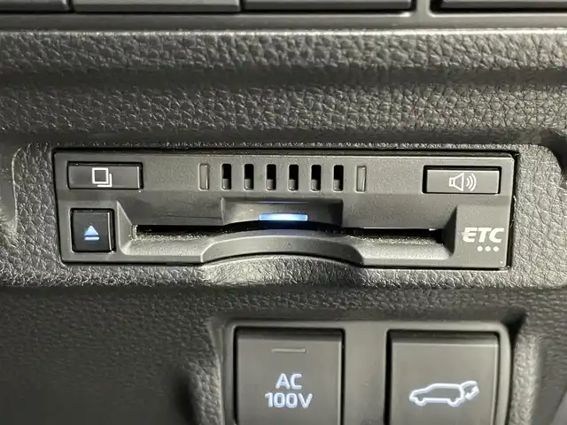 トヨタ カローラ クロス ハイブリッド Z 道央・札幌 2021(令3)年 4.8万km アティチュードブラックマイカ ・ワンオーナー/・4WD/・寒冷地仕様/・モデリスタエアロ（F）/・純正ディスプレイオーディオ/BT/USB/フルセグ/Miracast/・ステアリングスイッチ/・ビルドインETC/LTA/POS/BSM/ROTA/RKSB/RSA/・前後ドライブレコーダー/・ステアヒーター/・レーダークルーズコントロール/・クリアランスソナー前後/・電動パーキング/・オートブレーキホールド/・横滑り防止装置/・DRIVEモード/ECOモード/・オートマチックハイビーム/・オートライト/・LEDヘッドライト/・LEDフォグランプ前後/・ハーフレザーシート/・D席パワーシート/・D+N席シートヒーター/・ステアリングヒーター/・純正１８インチAW/・ドアバイザー/・プッシュスタート/・スマートキー/・スペアキー/・保証書