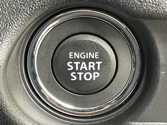 スズキ ジムニー XC 岡山県 2025(令7)年 0.2万km ブルーイッシュブラックパール3 クルーズコントロール　/ＬＥＤヘッドライト　/シートヒーター　/衝突軽減ブレーキ　/オートハイビーム　/オートライト　/フォグランプ　/純正１６インチアルミホイール　/社外フロアマット　/プッシュスタート　/スマートキー/アイドリングストップ/禁煙車/ダウンヒルアシスト