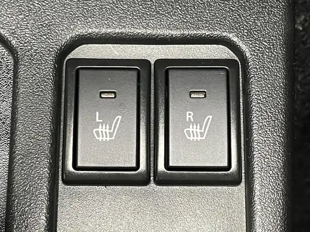 スズキ ジムニー XC 岡山県 2025(令7)年 0.2万km ブルーイッシュブラックパール3 クルーズコントロール　/ＬＥＤヘッドライト　/シートヒーター　/衝突軽減ブレーキ　/オートハイビーム　/オートライト　/フォグランプ　/純正１６インチアルミホイール　/社外フロアマット　/プッシュスタート　/スマートキー/アイドリングストップ/禁煙車/ダウンヒルアシスト