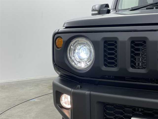 スズキ ジムニー XC 岡山県 2025(令7)年 0.2万km ブルーイッシュブラックパール3 クルーズコントロール　/ＬＥＤヘッドライト　/シートヒーター　/衝突軽減ブレーキ　/オートハイビーム　/オートライト　/フォグランプ　/純正１６インチアルミホイール　/社外フロアマット　/プッシュスタート　/スマートキー/アイドリングストップ/禁煙車/ダウンヒルアシスト