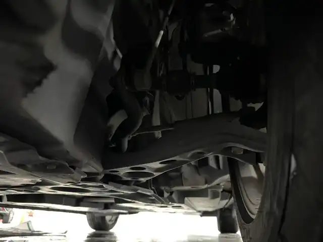 トヨタ Ｃ－ＨＲ G LEDエディション 三重県 2018(平30)年 6.9万km ブラック/センシュアルレッドマイカ 2トーン ハイブリッド/FF/フロアCVT/ALPINE 9インチナビ『ビッグX』 X9Z/（CD/DVD/TV/SD/SDREC/RADIO/USB/Bluetooth/HDMI/外部入力）/バックカメラ/TRDエアロ（F/S/R下）/ドライブレコーダー 前方/ビルトイン ETC2.0/Toyota Safety Sense/・プリクラッシュセーフティ［PCS］/・レーンディパーチャーアラート［LDA］（操舵支援あり）/・オートハイビーム［AHB］/・レーダークルコン（全車速追従機能付）/・クリアランスソナー＆バックソナー/・ブラインドスポットモニター［BSM］/・【OP】リヤクロストラフィックアラート［RCTA］/・先行車発進告知機能/装備/・ハーフレザーシート/・シートヒーター（D/N）/・運転席電動ランバーサポート/・左右独立オートエアコン/・オートライト/・LED ヘッドランプ＆フロントフォグランプ/・ステアリングスイッチ/・雨滴感応式フロントワイパー/・電子パーキングブレーキ＆ブレーキホールド/・自動防眩ルームミラー/・純正18inAW/・保/取/・スマートキーx1、リモコンエンジンスターターx1/など