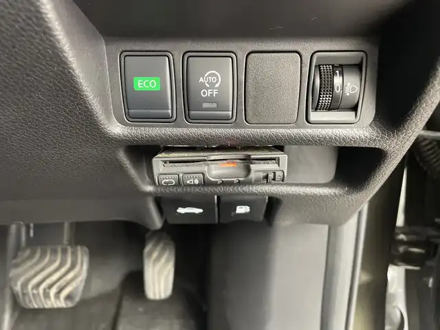 日産 エクストレイル 20X 鹿児島県 2017(平29)年 5.9万km チタニウムカーキ エマージェンシーブレーキ/インテリジェントルームミラー/パワーバックドア/純正SDナビ/（地デジTV/DVD/CD再生機能　Bluetooth)/アラウンドビューモニター/ETC/ウインカーミラー/革巻きステアリング/ステアリングスイッチ/コーナーセンサー/純正18インチアルミホイル/インテリジェントキー