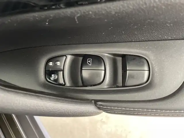 日産 エクストレイル 20X 鹿児島県 2017(平29)年 5.9万km チタニウムカーキ エマージェンシーブレーキ/インテリジェントルームミラー/パワーバックドア/純正SDナビ/（地デジTV/DVD/CD再生機能　Bluetooth)/アラウンドビューモニター/ETC/ウインカーミラー/革巻きステアリング/ステアリングスイッチ/コーナーセンサー/純正18インチアルミホイル/インテリジェントキー