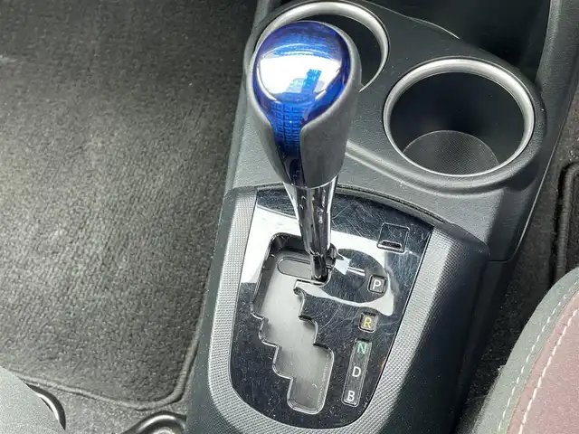 トヨタ アクア G 滋賀県 2019(令1)年 7.9万km ホワイトパールクリスタルシャイン 禁煙車/社外７インチナビ/（Bluetooth・SD・USB・AUX)/バックカメラ/クルーズコントロール/前後コーナーセンサー/レーンキープアシスト/プッシュスタート/オートマチックハイビーム/スマートキー/スペアキー/ビルトインＥＴＣ/電動格納ミラー/衝突被害軽減システム