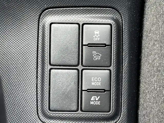 トヨタ アクア G 滋賀県 2019(令1)年 7.9万km ホワイトパールクリスタルシャイン 禁煙車/社外７インチナビ/（Bluetooth・SD・USB・AUX)/バックカメラ/クルーズコントロール/前後コーナーセンサー/レーンキープアシスト/プッシュスタート/オートマチックハイビーム/スマートキー/スペアキー/ビルトインＥＴＣ/電動格納ミラー/衝突被害軽減システム