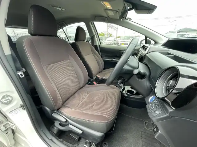 トヨタ アクア G 滋賀県 2019(令1)年 7.9万km ホワイトパールクリスタルシャイン 禁煙車/社外７インチナビ/（Bluetooth・SD・USB・AUX)/バックカメラ/クルーズコントロール/前後コーナーセンサー/レーンキープアシスト/プッシュスタート/オートマチックハイビーム/スマートキー/スペアキー/ビルトインＥＴＣ/電動格納ミラー/衝突被害軽減システム