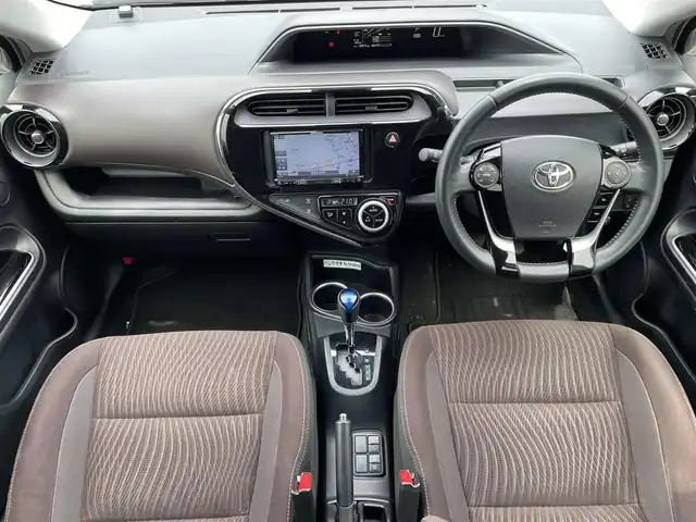 トヨタ アクア G 滋賀県 2019(令1)年 7.9万km ホワイトパールクリスタルシャイン 禁煙車/社外７インチナビ/（Bluetooth・SD・USB・AUX)/バックカメラ/クルーズコントロール/前後コーナーセンサー/レーンキープアシスト/プッシュスタート/オートマチックハイビーム/スマートキー/スペアキー/ビルトインＥＴＣ/電動格納ミラー/衝突被害軽減システム