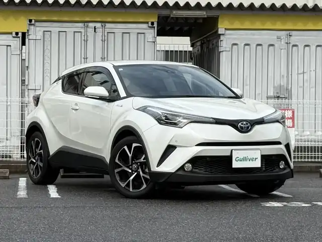 トヨタ Ｃ－ＨＲ G 埼玉県 2017(平29)年 4.1万km ホワイトパールクリスタルシャイン /純正メモリナビ//純正フルセグTV//CD/DVD/BT//バックカメラ//ビルトインETC//追従機能付きクルーズコントロール//ブラインドスポットモニター//電動パーキングブレーキ//ブレーキホールド//横滑り防止装置//レーンアシスト//衝突被害軽減ブレーキ//車両接近通報一時停止スイッチ//EVモード//純正LEDオートライト//オートマチックハイビーム//フロントフォグランプ//オートリトラミラー//ハーフレザーシート//シートヒーター(D/N)//純正フロアマット//イモビライザー//本革巻きステアリング//ライト付きバニティミラー//ダブル/サイド/カーテンエアバック//ドアバイザー//スマートキー//スペアキー1本//取扱説明書//ナビ説明書//保証書//D記録簿(R3/R5)