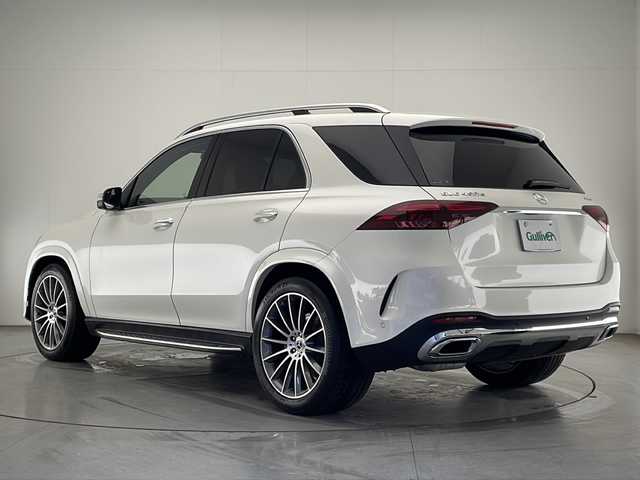 メルセデス・ベンツ Ｍ・ベンツ ＧＬＥ４５０ｄ 4MATIC スポーツ 宮崎県 2023(令5)年 0.9万km 白 禁煙車/純正ディスプレイオーディオナビTV/（MBUXマルチメディアシステム）/純正21インチアルミ/純正LEDオートライト/純正LEDフォグ/純正フロアマット/ブルメスターサラウンドサウンドシステム/E-ACTIVE BODY CONTROL/アクティブディスタンスアシスト・ディストロニック/アクティブステアリングアシスト/トラフィックサインアシスト/アクティブパーキングアシスト/アダプティブハイビームアシスト・プラス/エアバランスパッケージ/ドアクロージングサポーター/エナジャイジングパッケージ/パークトロニックセンサー/パノラミックガラスルーフ/ブラックレザーシート/メモリ付きパワーシート/パドルシフト/ブラインドスポットモニター/ヘッドアップディスプレイ/Wオートエアコン/スマートキー/プッシュエンジンスタート/スペアキー/新車時保証書/取扱い説明書