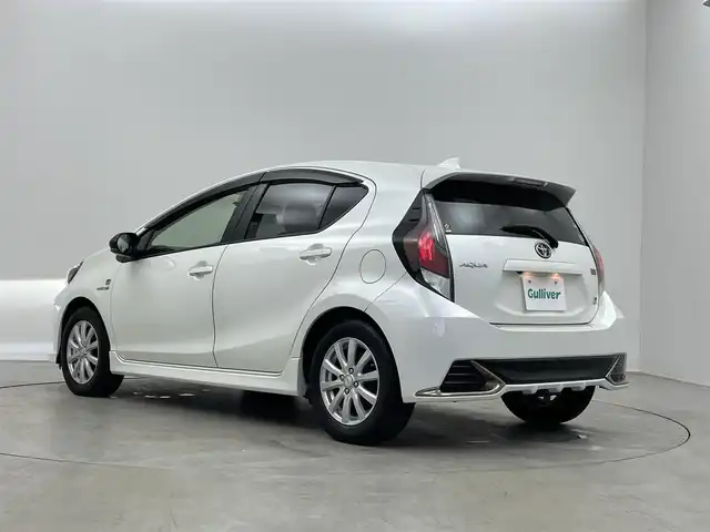 トヨタ アクア G GRスポーツ 埼玉県 2020(令2)年 6.4万km ホワイトパールクリスタルシャイン ワンオーナー車/純正AW付きサマータイヤ積込/全方位ドライブレコーダー/クルーズコントロール/LEDヘッドライト/Fフォグ/衝突被害軽減システム/バックカメラ/純正7インチSDナビ/フルセグテレビ/ETC/レーンキープアシスト/横滑り防止装置/盗難防止装置/アイドリングストップ/ダブルエアバッグ/純正フロアマット/スマートキー