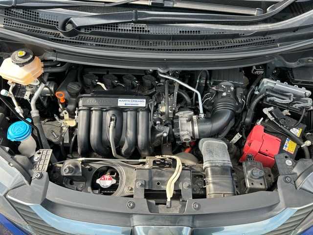 ホンダ フリード ハイブリット EX 千葉県 2017(平29)年 3.2万km コバルトブルーパール ワンオーナー/社外8インチメモリナビ/Bluetooth/CD/DVD/フルセグTV/バックカメラ/ETC/ドライブレコーダー/両側パワースライドドア/衝突軽減ブレーキ/誤発進抑制機能/レーンキープアシスト/路外逸脱抑制機能/先行車発信お知らせ/標識認識機能/アダプティブクルーズコントロール/ハーフレザーシート/前席シートヒーター/ロールサンシェード/プッシュスタート/スマートキー/スペアキー×１/ステアリングスイッチ/親水ヒーテッドドアミラー/コンフォートビューパッケージ/ウインカーミラー/LEDヘッドライト/純正15インチアルミホイール/純正フロアマット/純正ドアバイザー