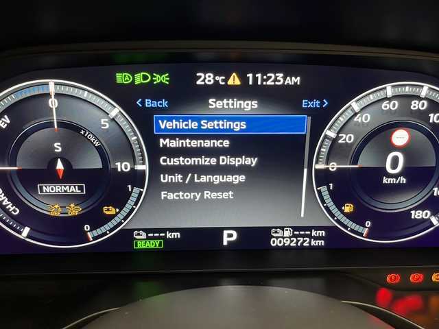 三菱 アウトランダー ＰＨＥＶ P 愛知県 2024(令6)年 1万km ブラックダイヤモンド マイプロパイロット/衝突被害軽減ブレーキ/純正12.3インチディスプレイオーディオ（ナビあり）/BOSEプレミアムサウンド/全方位カメラ/サンルーフ/本革レザーシート/レーダークルーズコントロール/シートヒーター/フルセグTV/Bluetooth/バックカメラ/電動リアゲート/パワーシート/ヘッドアップディスプレイ/コーナーセンサー/純正アルミホイール/ルーフレール/ブラインドスポットモニター/LEDヘッドライト/パドルシフト/ステアリングヒーター/リアオートエアコン/オートマチックハイビーム/置くだけ充電器/ステアリングスイッチ/スマートキー/プッシュスタート