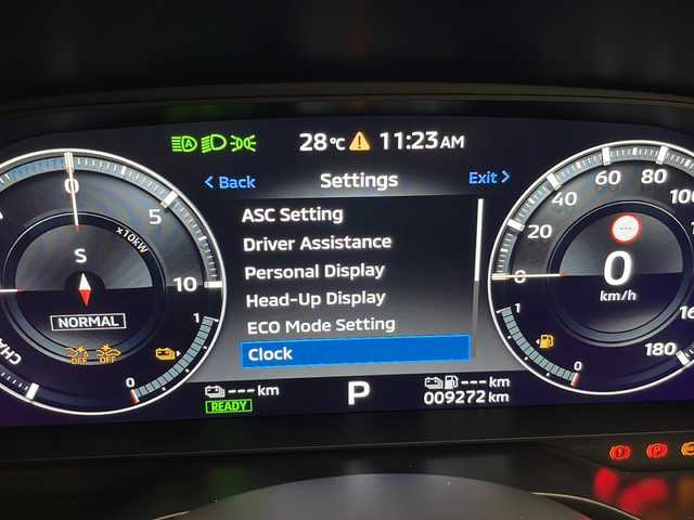 三菱 アウトランダー ＰＨＥＶ P 愛知県 2024(令6)年 1万km ブラックダイヤモンド マイプロパイロット/衝突被害軽減ブレーキ/純正12.3インチディスプレイオーディオ（ナビあり）/BOSEプレミアムサウンド/全方位カメラ/サンルーフ/本革レザーシート/レーダークルーズコントロール/シートヒーター/フルセグTV/Bluetooth/バックカメラ/電動リアゲート/パワーシート/ヘッドアップディスプレイ/コーナーセンサー/純正アルミホイール/ルーフレール/ブラインドスポットモニター/LEDヘッドライト/パドルシフト/ステアリングヒーター/リアオートエアコン/オートマチックハイビーム/置くだけ充電器/ステアリングスイッチ/スマートキー/プッシュスタート