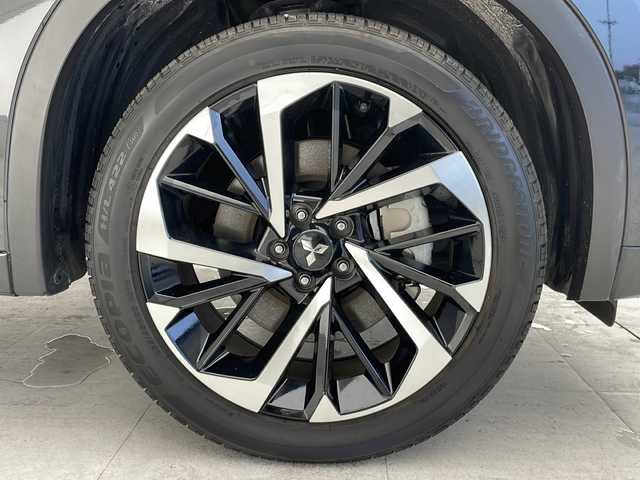 三菱 アウトランダー ＰＨＥＶ P 愛知県 2024(令6)年 1万km ブラックダイヤモンド マイプロパイロット/衝突被害軽減ブレーキ/純正12.3インチディスプレイオーディオ（ナビあり）/BOSEプレミアムサウンド/全方位カメラ/サンルーフ/本革レザーシート/レーダークルーズコントロール/シートヒーター/フルセグTV/Bluetooth/バックカメラ/電動リアゲート/パワーシート/ヘッドアップディスプレイ/コーナーセンサー/純正アルミホイール/ルーフレール/ブラインドスポットモニター/LEDヘッドライト/パドルシフト/ステアリングヒーター/リアオートエアコン/オートマチックハイビーム/置くだけ充電器/ステアリングスイッチ/スマートキー/プッシュスタート
