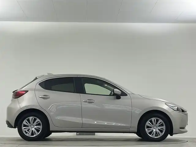 マツダ マツダ２ 15SプロアクティブスマートEDⅡ 埼玉県 2022(令4)年 0.8万km プラチナクォーツメタリック 禁煙車　純正ディスプレイ　DVD　フルセグ　ナビ　USB AUX　レーダークルーズコントロール　HUD　BSM　シートヒーター　ドライブレコーダー　全方位カメラ　ＬＥＤヘッドライト