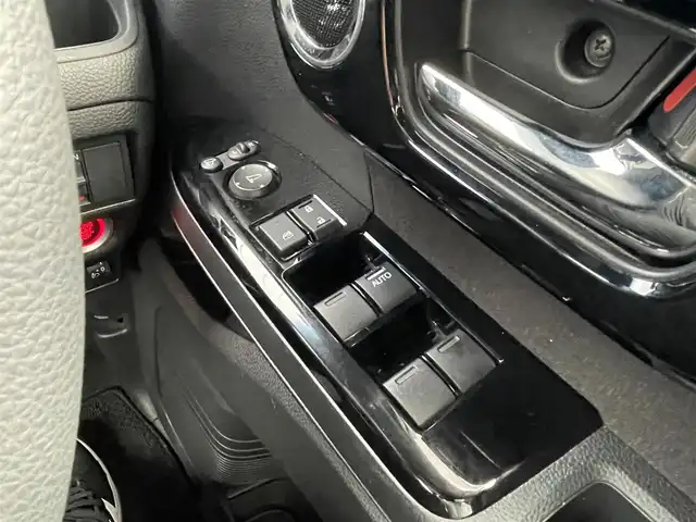 ホンダ Ｎ ＢＯＸ カスタム L 千葉県 2021(令3)年 5.2万km クリスタルブラックパール 社外ナビ/　(CD DVD TV BT iPod)/レーダークルーズコントロール/片側電動スライドドア/バックカメラ/14インチアルミホイール/コーナーセンサー/純正LEDヘッドライト/オートライト/衝突軽減ブレーキ/レーンキープアシスト/プッシュスタート/リアサンシェード/スマートキー/スペアキー×1/保証書　取扱説明書