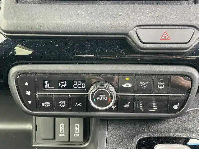 ホンダ Ｎ ＢＯＸ カスタム L 千葉県 2021(令3)年 5.2万km クリスタルブラックパール 社外ナビ/　(CD DVD TV BT iPod)/レーダークルーズコントロール/片側電動スライドドア/バックカメラ/14インチアルミホイール/コーナーセンサー/純正LEDヘッドライト/オートライト/衝突軽減ブレーキ/レーンキープアシスト/プッシュスタート/リアサンシェード/スマートキー/スペアキー×1/保証書　取扱説明書
