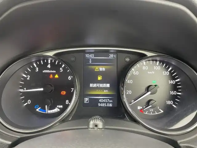 日産 エクストレイル ハイブリッド 20X エマージェンシーブレーキ 富山県 2017(平29)年 4.1万km ダイヤモンドブラック ルーフレール/9インチ純正ナビ(AM/FM/CD/DVD/BT/USB)/フルセグTV/バックカメラ/衝突軽減ブレーキ/横滑り防止装置/前後コーナーセンサー/オートライト/LEDヘッドライト/ETC/前席シートヒーター/レザーシート/横滑り防止装置/純正AW/純正フロアマット/フォグランプ/革巻きステアリング/電動格納ミラー/バニティミラー/ドアバイザー/取扱説明書/保証書