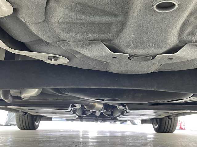 日産 ノート オーテック 滋賀県 2021(令3)年 3.3万km ピュアホワイトパール / スーパーブラック 2トーン プロパイロット/純正メーカー９型ナビ/・HDMI/Bluetooth/USB/AppleCarPlay/レザーシート/インテリジェントルームミラー/アラウンドビューモニター/LEDヘッドライト/社外１７AW（WedsSport）/おくだけ充電/BSM/革巻きステアリング/コーナーセンサー/追従クルーズコントロール/横滑り防止/衝突軽減ブレーキ/前後コーナーセンサー/ETC