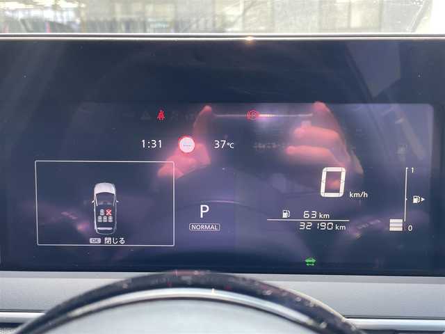日産 ノート オーテック 滋賀県 2021(令3)年 3.3万km ピュアホワイトパール / スーパーブラック 2トーン プロパイロット/純正メーカー９型ナビ/・HDMI/Bluetooth/USB/AppleCarPlay/レザーシート/インテリジェントルームミラー/アラウンドビューモニター/LEDヘッドライト/社外１７AW（WedsSport）/おくだけ充電/BSM/革巻きステアリング/コーナーセンサー/追従クルーズコントロール/横滑り防止/衝突軽減ブレーキ/前後コーナーセンサー/ETC
