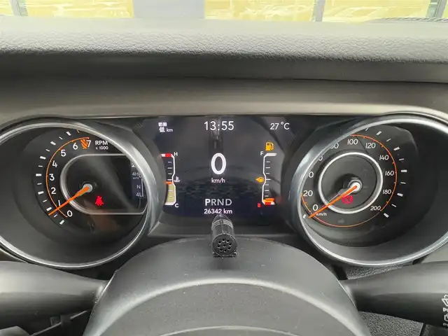 クライスラー・ジープ ジープ ラングラー アンリミテッド スポーツ 石川県 2020(令2)年 2.7万km 白 Panasonicフローティングナビ/フルセグTV/Bluetooth/バックカメラ/サイドカメラ/クリアランスソナー/アダプティブクルーズコントロール/オートライト/トランスファーケースレバー/スマートキー/ドライブレコーダー