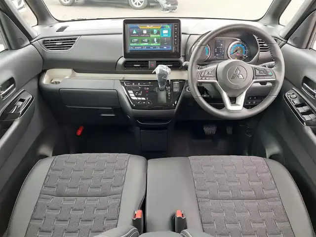 三菱 デリカミニ T プレミアム 東京都 2025(令7)年 0.1千km アメジストブラック/シルキーホワイト 届出済未使用車/9インチディスプレイオーディオ/AndroidAuto/AppleCarplay/Bluetooth/HDMI/全方位カメラ/デジタルインナーミラー/ステアリングヒーター/両側パワースライドドア/アイドリングストップ/シートヒーター/ルーフレール/前後コーナーセンサー