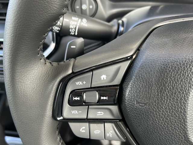 ホンダ ＷＲ－Ｖ Z+ ブラックスタイル 静岡県 2025(令7)年 0.2万km ワイン ホンダセンシング/・バックモニター/・前後コーナーセンサー/・クリアランスソナー/・横滑り防止/・レーンキープアシスト/・踏み間違い防止/・SOSコール/・レーダークルーズコントロール/8インチ純正ナビ/・FM/・AM/・Bluetooth/・フルセグTV/・iPod/・USB/主要装備/・フォグランプ/・LEDヘッドライト/・オートライト/・オートハイビーム/・純正アルミホイール/・純正フロアマット/・ステアリングリモコン/・プッシュスタート/・スマートキー/・スペアキー/・ハーフレザー調シート/・ワンオーナー