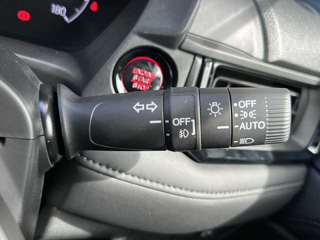 ホンダ ＷＲ－Ｖ Z+ ブラックスタイル 静岡県 2025(令7)年 0.2万km ワイン ホンダセンシング/・バックモニター/・前後コーナーセンサー/・クリアランスソナー/・横滑り防止/・レーンキープアシスト/・踏み間違い防止/・SOSコール/・レーダークルーズコントロール/8インチ純正ナビ/・FM/・AM/・Bluetooth/・フルセグTV/・iPod/・USB/主要装備/・フォグランプ/・LEDヘッドライト/・オートライト/・オートハイビーム/・純正アルミホイール/・純正フロアマット/・ステアリングリモコン/・プッシュスタート/・スマートキー/・スペアキー/・ハーフレザー調シート/・ワンオーナー