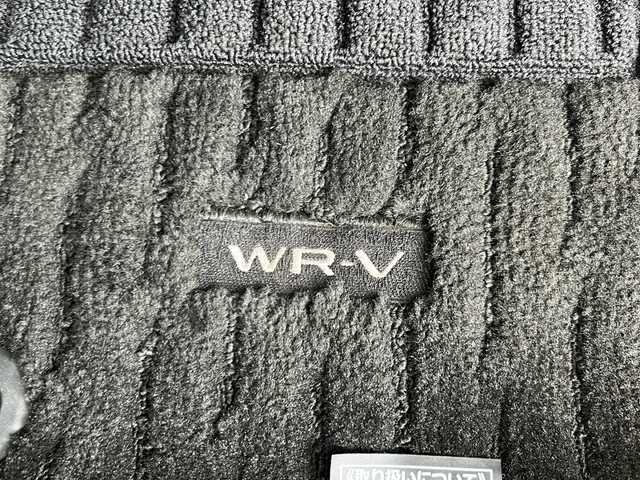 ホンダ ＷＲ－Ｖ Z+ ブラックスタイル 静岡県 2025(令7)年 0.2万km ワイン ホンダセンシング/・バックモニター/・前後コーナーセンサー/・クリアランスソナー/・横滑り防止/・レーンキープアシスト/・踏み間違い防止/・SOSコール/・レーダークルーズコントロール/8インチ純正ナビ/・FM/・AM/・Bluetooth/・フルセグTV/・iPod/・USB/主要装備/・フォグランプ/・LEDヘッドライト/・オートライト/・オートハイビーム/・純正アルミホイール/・純正フロアマット/・ステアリングリモコン/・プッシュスタート/・スマートキー/・スペアキー/・ハーフレザー調シート/・ワンオーナー