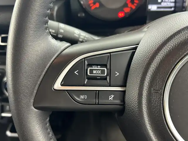 スズキ ジムニー XC 三重県 2020(令2)年 4.4万km シフォンアイボリーM /社外7インチナビ//バックカメラ//衝突軽減ブレーキ//クルーズコントロール//車線逸脱システム//シートヒーター//純正16インチAW//オートライト//LEDヘッドライト//フロアマット//スマートキー