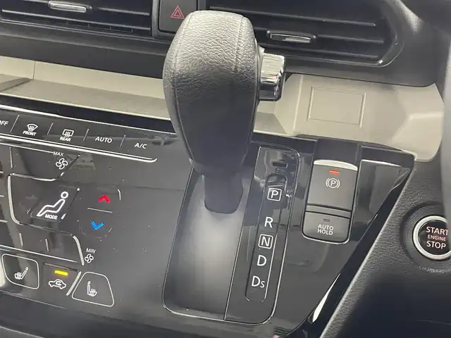 三菱 デリカミニ T プレミアム 滋賀県 2025(令7)年 0.1千km アメジストブラック 純正9インチディスプレイオーディオ/【Bluetooth/Apple CarPlay/Android Auto】/両側パワースライドドア/全方位カメラ/ハーフレザーシート/MI-PILOT/クリアランスソナー/LEDヘッドライト/オートマチックハイビーム/レーンキープアシスト/衝突軽減ブレーキ/ヒルディセントコントロール/D/Nシートヒーター/ステアリングヒーター/デジタルインナーミラー/ルーフレール/電動パーキングブレーキ/オートブレーキホールド/プッシュスタート/スマートキー/ステアリングリモコン