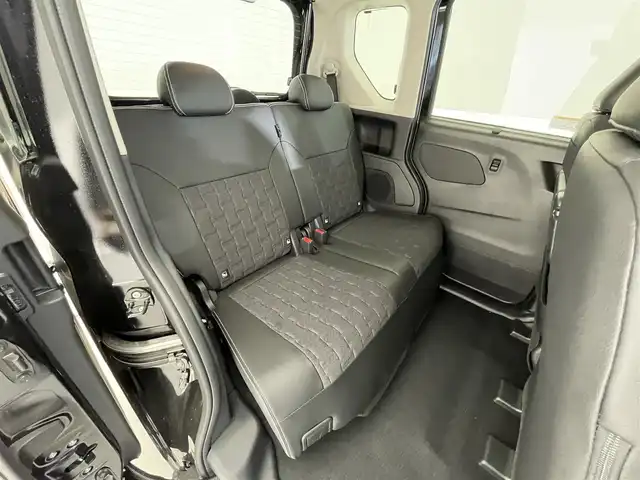 三菱 デリカミニ T プレミアム 滋賀県 2025(令7)年 0.1千km アメジストブラック 純正9インチディスプレイオーディオ/【Bluetooth/Apple CarPlay/Android Auto】/両側パワースライドドア/全方位カメラ/ハーフレザーシート/MI-PILOT/クリアランスソナー/LEDヘッドライト/オートマチックハイビーム/レーンキープアシスト/衝突軽減ブレーキ/ヒルディセントコントロール/D/Nシートヒーター/ステアリングヒーター/デジタルインナーミラー/ルーフレール/電動パーキングブレーキ/オートブレーキホールド/プッシュスタート/スマートキー/ステアリングリモコン