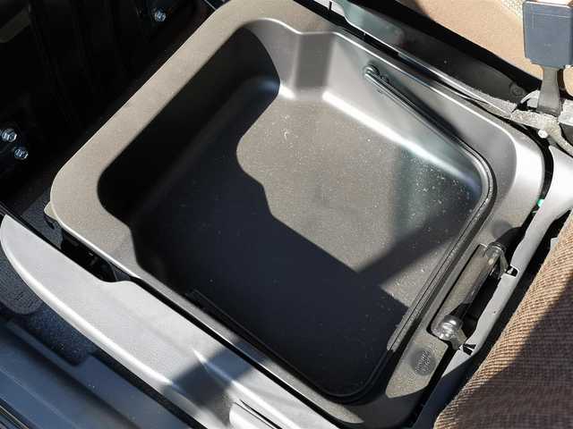 日産 モコ S 茨城県 2012(平24)年 5.7万km アーバンブラウン 社外ナビ/【AM・FM・CD・DVD・TV・SD・iPod・USB・BT・VTR】/ヘッドライトレベライザー/ハロゲンライト/純正フロアマット/純正ホイールカバー/電格ミラー