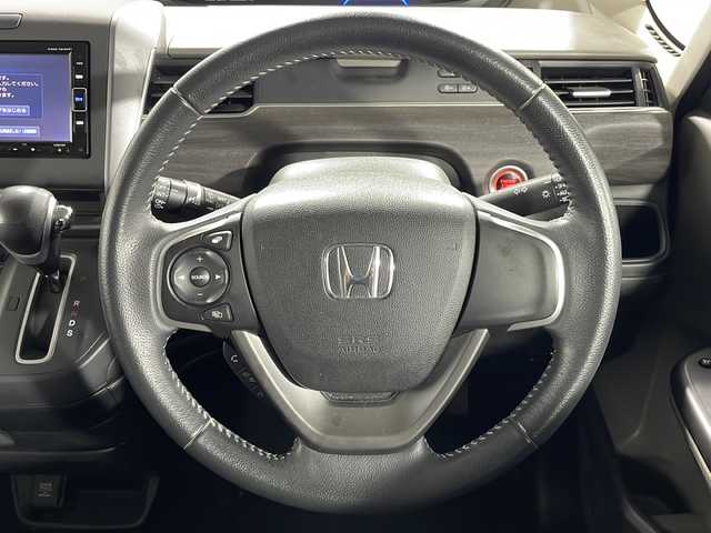 ホンダ フリード G 広島県 2018(平30)年 3.4万km ブルーホライゾンM 純正ナビ（フルセグTV/Bluetooth/DVD）/バックカメラ/片側パワースライドドア/LEDヘッドランプ/オートライト/ハーフレザーシート/純正15インチAW/ビルトインETC/ステアリングスイッチ/スマートキー