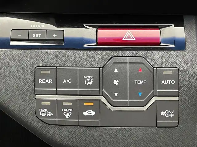 ホンダ ステップワゴン スパーダ Z 埼玉県 2011(平23)年 4.5万km プレミアムブラキッシュパール 純正HDDナビ/　ワンセグTV/CD/DVD/HDD/HDDREC/両側パワースライドドア/バックカメラ/フリップダウンモニター/パドルシフト/ベンチシート/横滑り防止装置/オートライト/純正ビルトインETC/スマートキー/スペアキー/純正フロアマット/純正アルミホイール