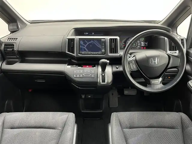 ホンダ ステップワゴン スパーダ Z 埼玉県 2011(平23)年 4.5万km プレミアムブラキッシュパール 純正HDDナビ/　ワンセグTV/CD/DVD/HDD/HDDREC/両側パワースライドドア/バックカメラ/フリップダウンモニター/パドルシフト/ベンチシート/横滑り防止装置/オートライト/純正ビルトインETC/スマートキー/スペアキー/純正フロアマット/純正アルミホイール