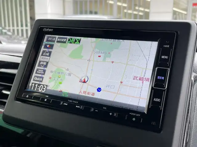 ホンダ Ｎ ＢＯＸ カスタム L ターボ 東京都 2023(令5)年 0.7万km プラチナホワイトパール ターボ/ワンオーナー/純正SDナビ【VXM-234VFi】/（CD/DVD/BTオーディオ/フルセグ）/バックカメラ/ホンダセンシング/・アダクティブクルーズコントロール/・路外逸脱抑制機能/・衝突軽減ブレーキ/・標識認識機能/両側パワースライドドア/ハーフレザーシート/前席シートヒーター/純正フロアマット/前後ドライブレコーダー【DBH-224SD】/ETC/スペアキー×1/取扱説明書/保証書