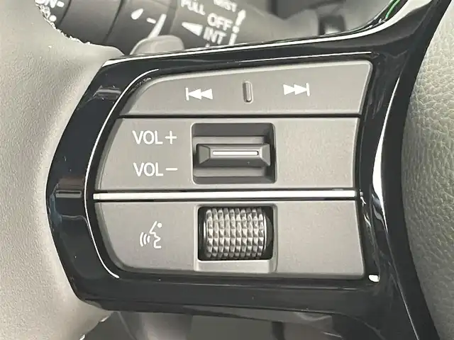 ホンダ ステップワゴン スパーダ eHEV 千葉県 2025(令7)年 0.1千km プラチナホワイトパール 登録済未使用車/純正11.4インチナビ/・LXM-247VFLi/・CD/DVD/BT/ACP/AA/フルセグ/Honda SENSING/・衝突軽減ブレーキ（CMBS）/・先行車発進お知らせ機能/・歩行者事故低減ステアリング/・路外逸脱抑制機能●標識認識機能/・渋滞追従機能付アダプティブクルーズコントロール（ACC）/・車線維持支援システム（LKAS）/・トラフィックジャムアシスト（渋滞運転支援機能）/・ブラインドスポットインフォメーション/・誤発進抑制機能/・後方誤発進抑制機能/・近距離衝突軽減ブレーキ/・急アクセル抑制機能/・パーキングセンサーシステム/・オートハイビーム/ブラインドスポットインフォメーション/両側パワースライドドア/パワーテールゲート(メモリー機能付)/バックカメラ/ハーフレザーシート/前席シートヒーター/LEDヘッドライト/パドルシフト/スマートキー/スペアキー/純正16インチアルミホイール