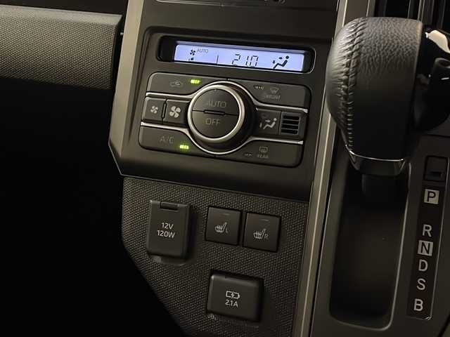 ダイハツ タフト G ダーククロムベンチャー 新潟県 2023(令5)年 2.6万km セラミックグリーンM 4WD/社外SDナビ(CN-HE02WD)/CD/DVD/BT/フルセグテレビ/SDミュージックサーバー/バックカメラ/ETC/ガラスルーフ/衝突被害軽減ブレーキ/シートヒーター /コーナーセンサー/ステアリングスイッチ/スマートキー/プッシュスタート/LEDヘッドライト/オートライト/オートハイビーム/フォグランプ