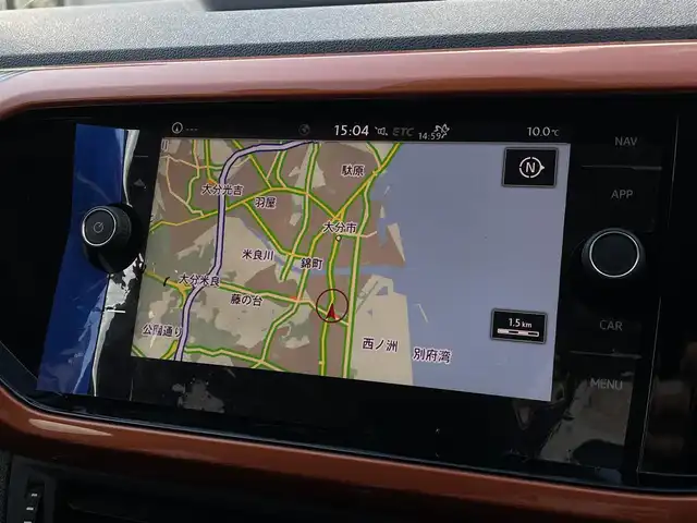 フォルクスワーゲン Ｔ－クロス TSI 1stプラス 大分県 2020(令2)年 3.3万km ピュアホワイト ハーフレザーシート/純正メモリーナビ/　CD/DVD/BT/USB/ラジオ/フルセグ/バックカメラ/ETC2.0/レーンキープアシストシステム/スタティックコーナリングライト /デイタイムランニングライト/ブラインドスポットディテクション（後方死角検知機能）/ドライバー疲労検知システム/パークディスタンスコントロール/リヤトラフィックアラート/プロアクティブ・オキュパント・プロテクション/ESC（エレクトロニック・スタビリティ・コントロール）/ドライブレコーダー（HDR360G)/プッシュエンジン/クリアランスソナー/アイドリングストップ/パーキングアシスト/ステアリングスイッチ/チルステアリング/レベライザー/ウィンカーミラー/ブライングスポット/オートハイビーム/スマートフォンワイヤレスチャージング /リアトラックアシスト/アダプティブクルーズコントロール/純正マット/プライバシーガラス/ルーフレール/保証書/取扱説明書