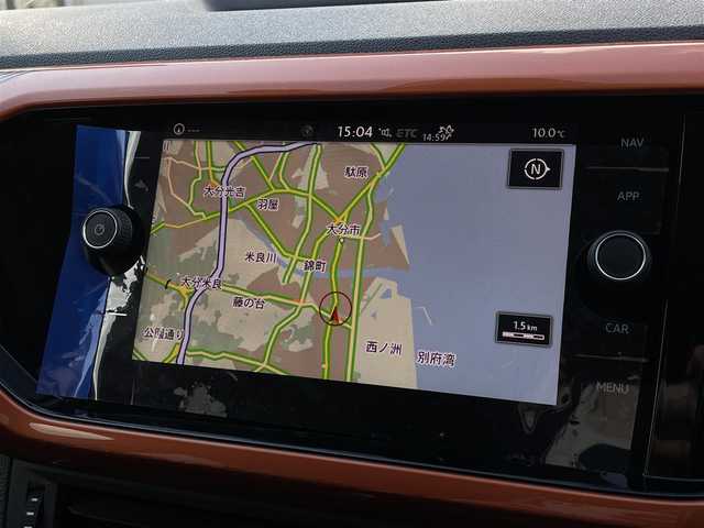 フォルクスワーゲン Ｔ－クロス TSI 1stプラス 大分県 2020(令2)年 3.3万km ピュアホワイト ハーフレザーシート/純正メモリーナビ/　CD/DVD/BT/USB/ラジオ/フルセグ/バックカメラ/ETC2.0/レーンキープアシストシステム/スタティックコーナリングライト /デイタイムランニングライト/ブラインドスポットディテクション（後方死角検知機能）/ドライバー疲労検知システム/パークディスタンスコントロール/リヤトラフィックアラート/プロアクティブ・オキュパント・プロテクション/ESC（エレクトロニック・スタビリティ・コントロール）/ドライブレコーダー（HDR360G)/プッシュエンジン/クリアランスソナー/アイドリングストップ/パーキングアシスト/ステアリングスイッチ/チルステアリング/レベライザー/ウィンカーミラー/ブライングスポット/オートハイビーム/スマートフォンワイヤレスチャージング /リアトラックアシスト/アダプティブクルーズコントロール/純正マット/プライバシーガラス/ルーフレール/保証書/取扱説明書