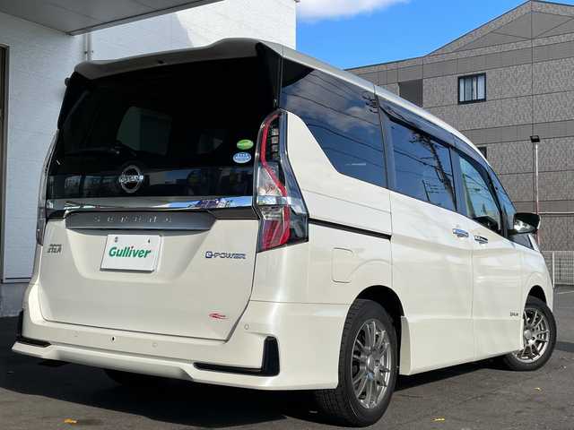 日産 セレナ e－パワー ハイウェイスター V 岐阜県 2019(令1)年 8.4万km ブリリアントホワイトパール /純正10インチSDナビ/(iPod/SD/FM/AM/フルセグTV/USB/BT/CD/DVD)//メーカーOP セーフティパックB/(SRSカーテンエアバッグ)/(踏み間違い衝突防止アシスト)/(インテリジェント　パーキングアシスト)/(標識検知機能)/(インテリジェント　アラウンドビューモニター)/(インテリジェント　DA)/(フロント&バックソナー)/(電動パーキングブレーキ)/(オートブレーキホールド)/(プロパイロット)/(インテリジェント　LI)/(ヒーター付ドアミラー)/(ステアリングスイッチ)//メーカーセットOP/(プレミアムインテリア)/(シート地　グラデーション織物)/(本革巻3本スポークステアリング)//ディーラーOP/(後席専用モニター)/(ETC)/(前方ドライブレコーダー)//純正フロアマット//純正ドアバイザー//純正LEDヘッドライト//スペアキー×1