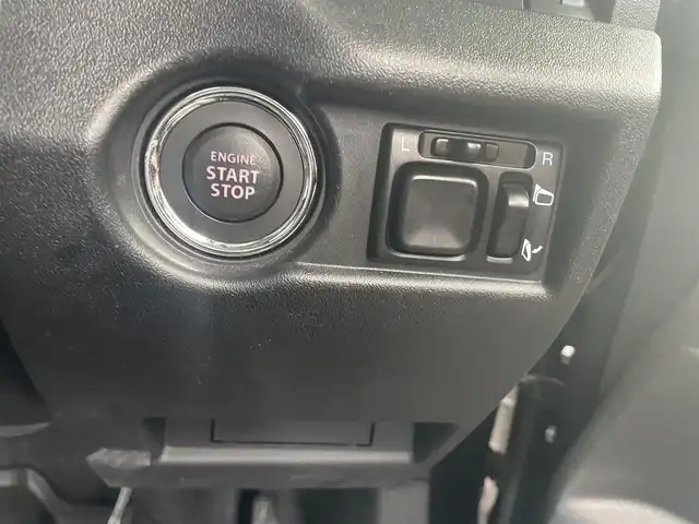 スズキ ジムニー XL 富山県 2024(令6)年 3.3万km ブルーイッシュブラックパール3 革調シートカバー/社外７インチナビ／/フルセグＴＶ／/Ｂｌｕｅｔｏｏｔｈ／/ＤＶＤ再生／/リフトアップサスペンション／/社外マフラー／/ＥＴＣ／/シートヒーター／/スマートキー／/プッシュスタート／/室内ルーフキャリア