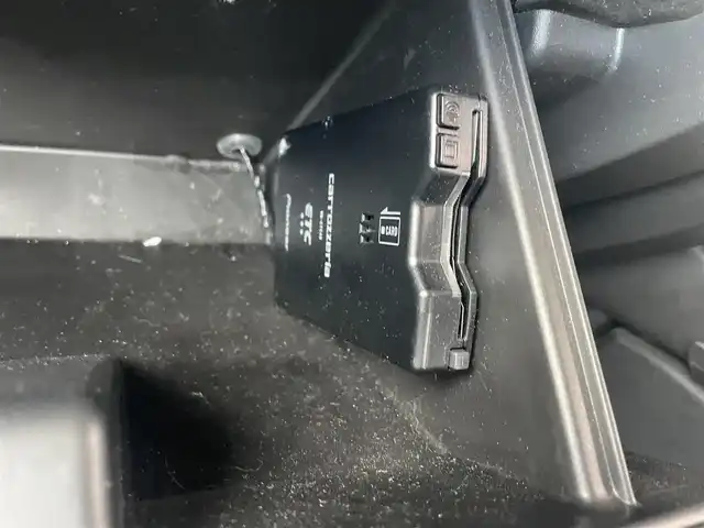 スズキ ジムニー XL 富山県 2024(令6)年 3.3万km ブルーイッシュブラックパール3 革調シートカバー/社外７インチナビ／/フルセグＴＶ／/Ｂｌｕｅｔｏｏｔｈ／/ＤＶＤ再生／/リフトアップサスペンション／/社外マフラー／/ＥＴＣ／/シートヒーター／/スマートキー／/プッシュスタート／/室内ルーフキャリア