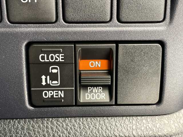 トヨタ ヴォクシー X 愛知県 2016(平28)年 4.7万km ダークバイオレットマイカメタリック 純正8型ナビ　SDカードなし/片側パワースライド/バックカメラ/アルミホイール/LEDヘッドライト/オートライト/ETC/ステアリングスイッチ/リモコンキー